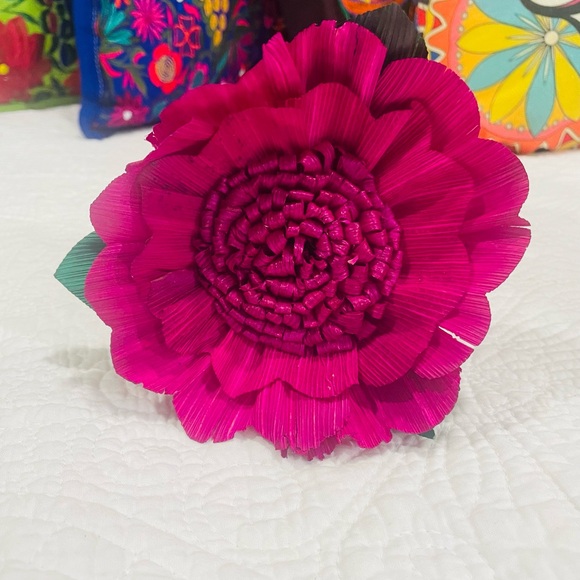 Mexican Corn Husk Flowers. $10.00 - Picture 8 of 12